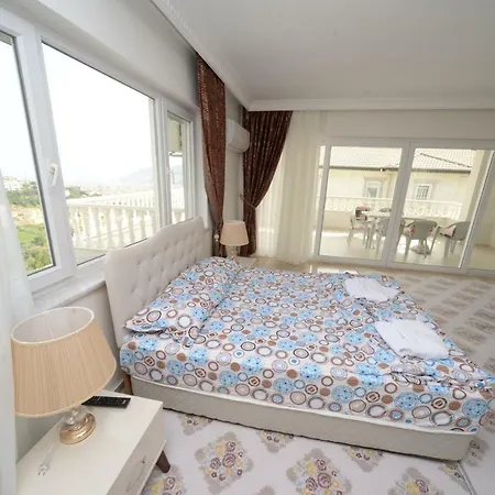 Lux White 3 Villa